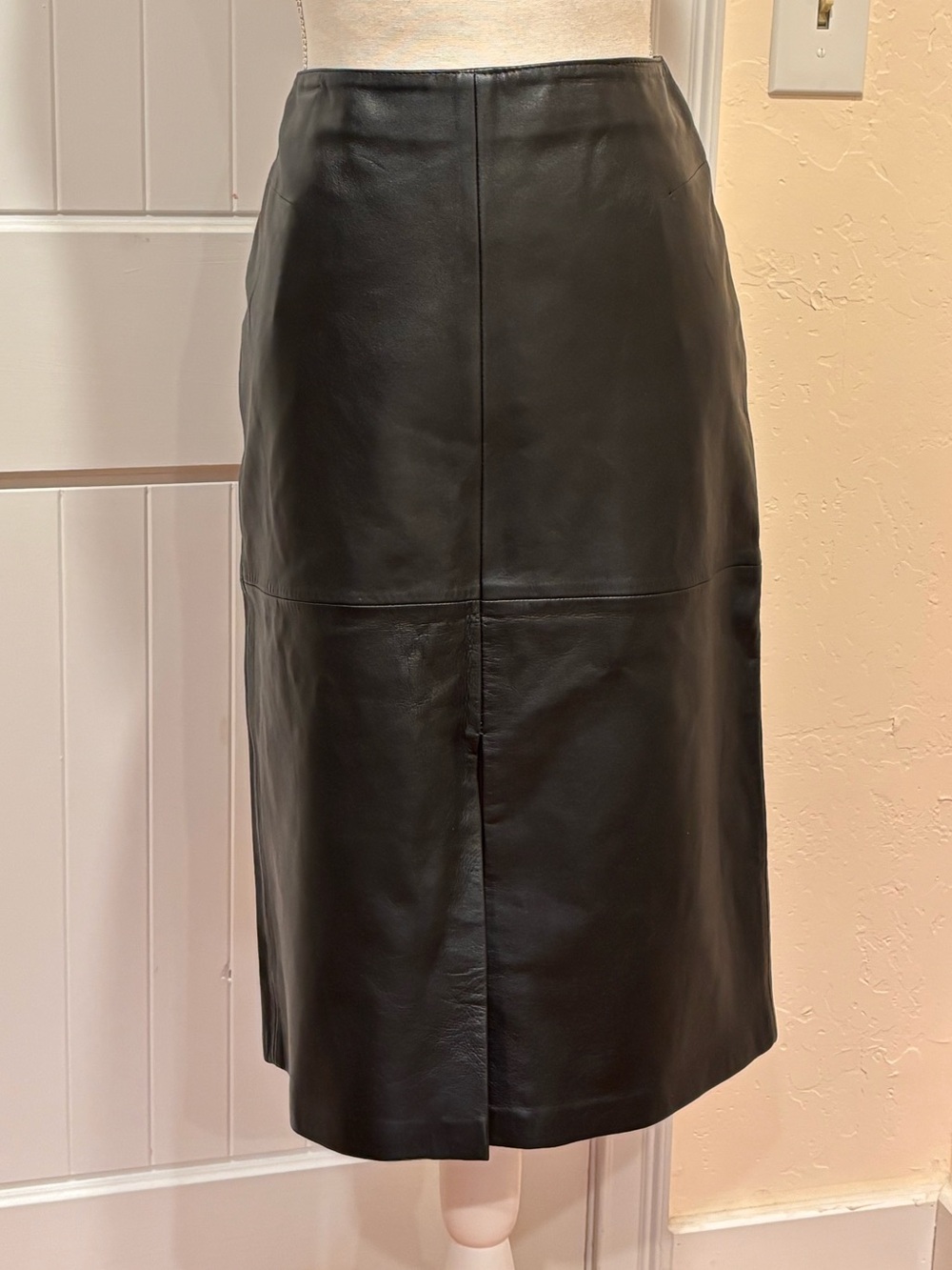 Vakko Sport Black 100% Luxury Leather Pencil Midi Skirt Slit Size 10